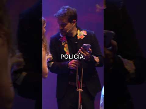 ¿URÓLOGA O POLICÍA?