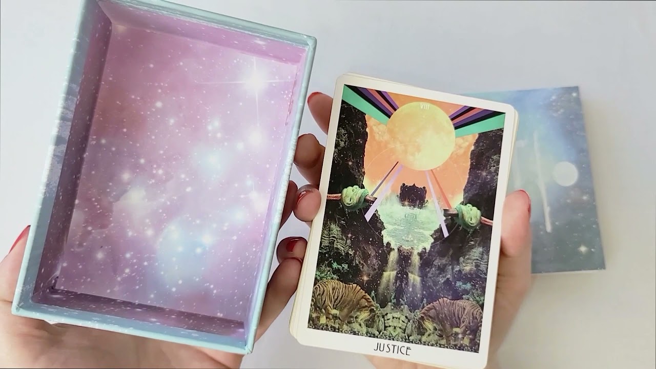 THE STARCHILD TAROT DECK by DANIELLE NOEL  - UNBOXING AND FLIP THROUGH