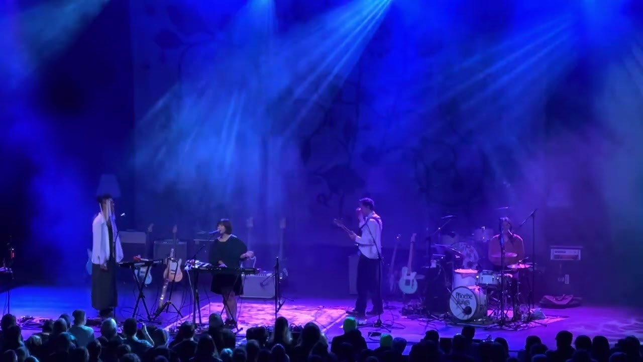 Phoebe Rings - Cheshire at Brooklyn Paramount on December 5, 2025