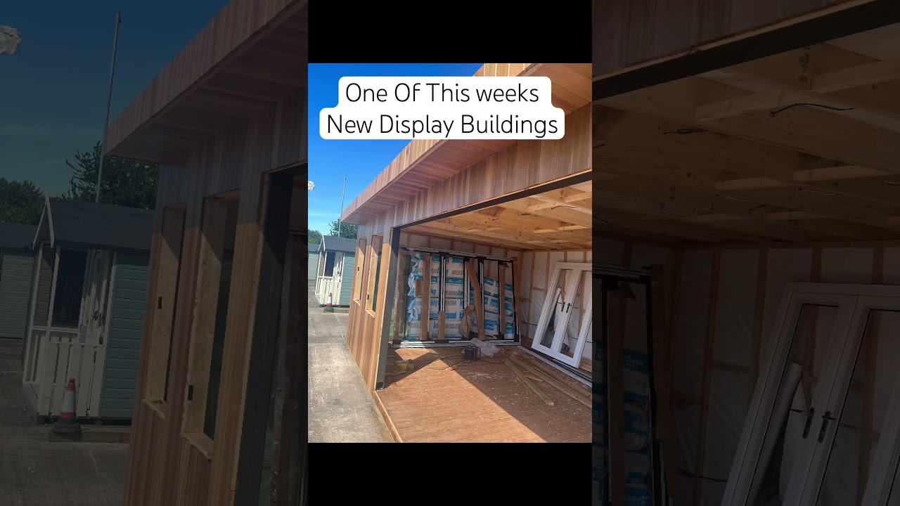 Display Garden Rooms In Chester Inc Corner Bi-Flolds 