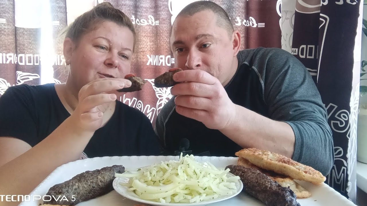 Мукбанг/обжорыч/люля в духовке, жареные чебуреки домашние, маринованный лучёк/