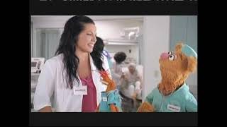 Parques Disney commercial with Sara Ramírez and the Muppets