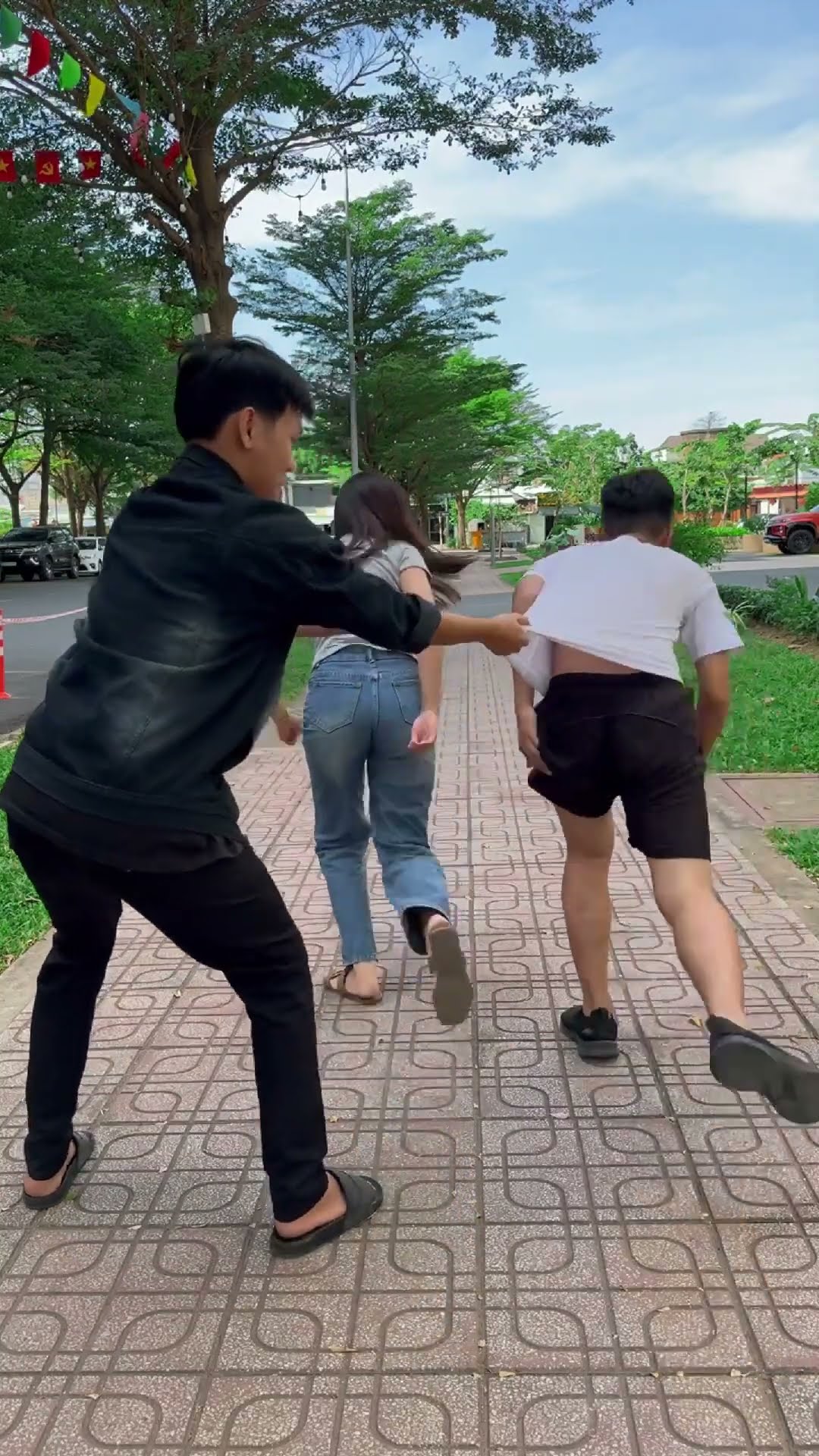 LNS - Ai mới là người thông minh || Who is the smart one ? #shorts