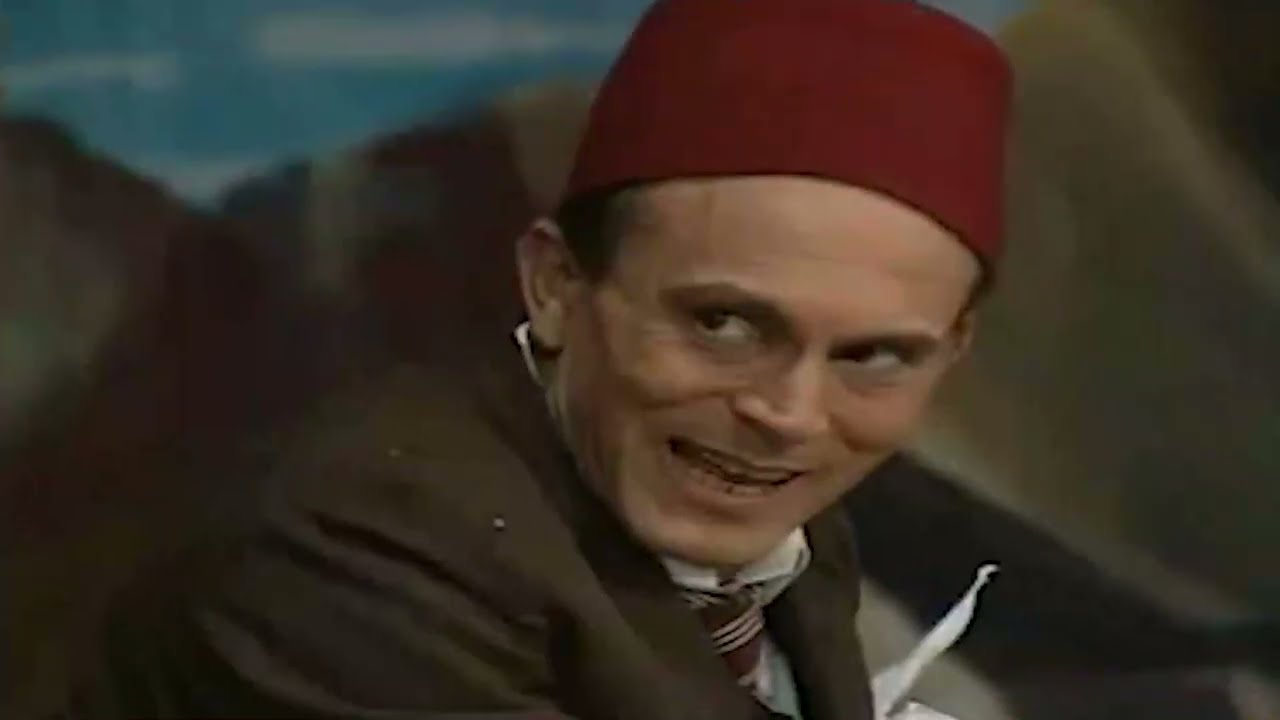 الضحك اللي من القلب علي محمد صبحي وهو قاعد بيتفرج علي مراتة وهي بتمثل وهو غيران عليها