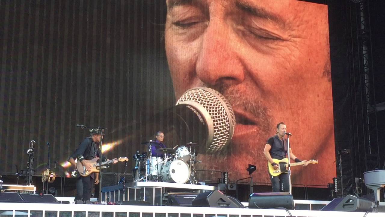 Bruce Springsteen (Glasgow 2016) American Skin (41 Shots) YouTube