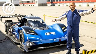 FASTER THAN AN F1 CAR: Volkswagen I.D. R vs Chris Harris (EXTENDED) | Top Gear: Series 28 Resimi