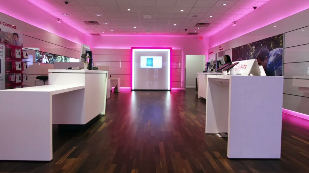 T-Mobile относится к клиентам как к дерьму... Это отвратительно!
