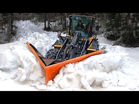 Video: Kendinden Tahrikli Kar üfleyiciler: Kompakt Tekerlekli Kar üfleyici-robotların özellikleri, Paletli Ve Fırçalı Dizel Kar üfleyicilerin özellikleri
