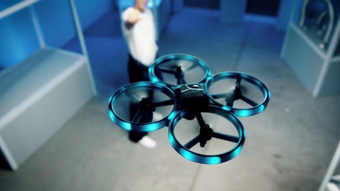 FLYBOTIC - Flashing Drone : le drone lumineux à double commandes