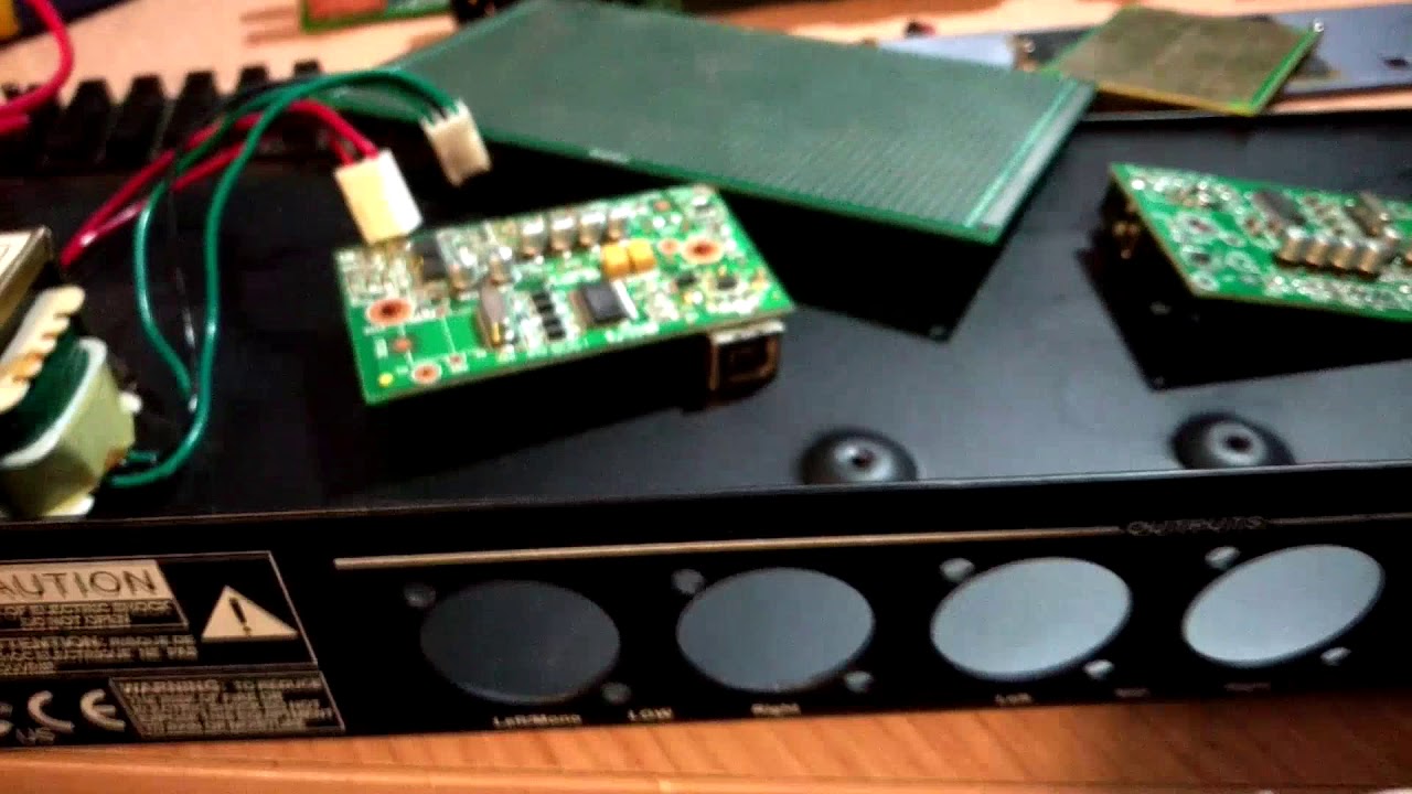 Звуковая карта на 4 входа 4 выхода (своими руками) - YouTube