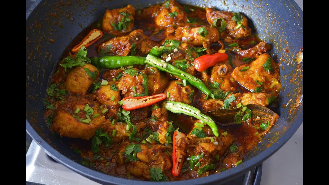 EASY CHICKEN CURRY RECIPE / SIMPLE CHICKEN CURRY BY BLUEBELL RECIPES