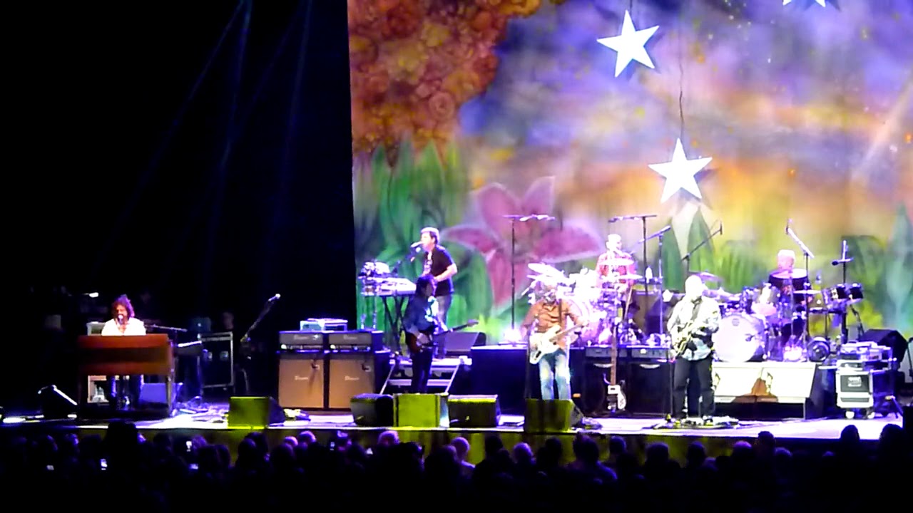 Who Can It Be Now - Ringo Starr And His All Starr Band 2018 w/ Colin ...