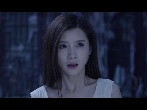 胆小者看的恐怖电影解说：几分钟看完经典恐怖电影《别开门》