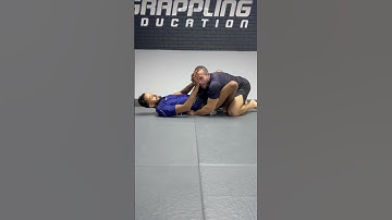 Overpowered bodylock pass when your opponent puts their hands in your face 😎 #jiujitsu #grappling