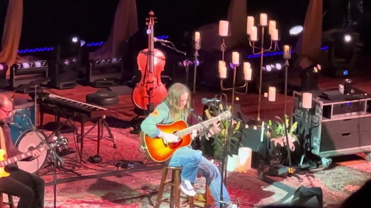 Billy Strings - Reuben’s Train/ Thirst Mutilator/ Reuben’s Train (Ryman, Nashville, TN 2/25/24)