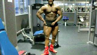 Free posing 99.5 kilos 3 weeks out 001.AVI