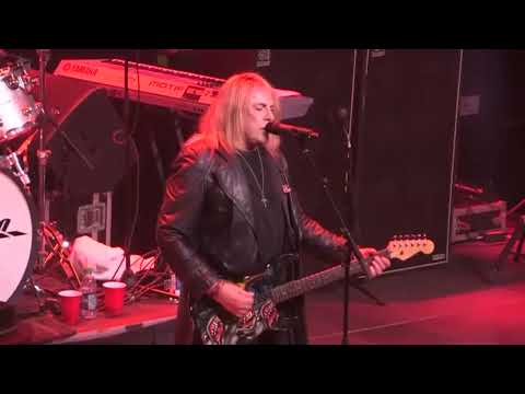 Dokken - Breaking The Chains - Return To The East Live (2016)