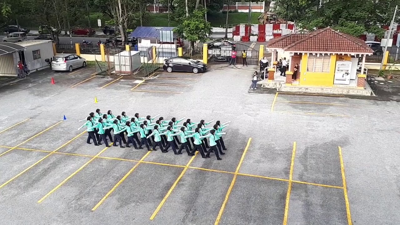 Kawad Kaki Pandu Puteri SMK Taman Melawati 2017