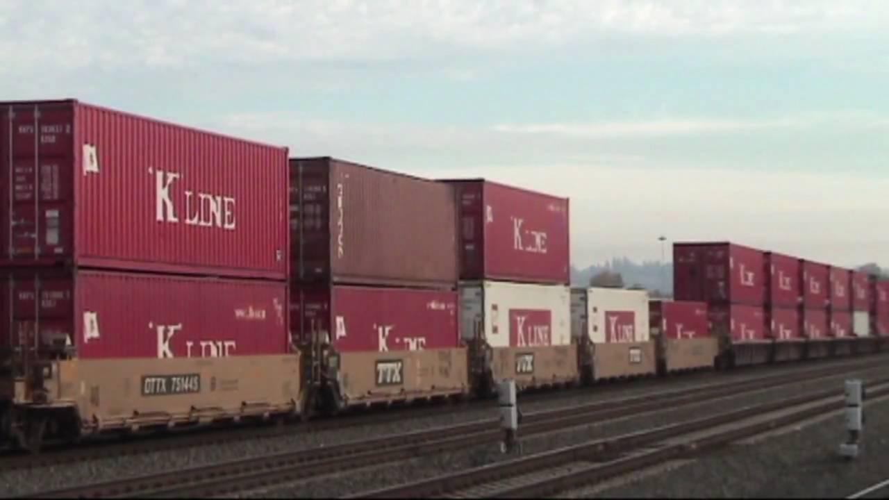 Container K Line Stack UP 4304 K-Line Stack Train - YouTube