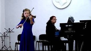 Аня Краснова, 8 лет. Концерт самостоятельно выученных пьес.