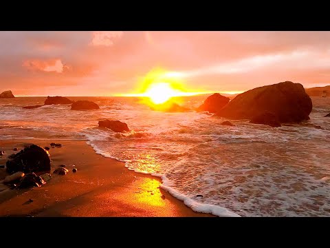 Sea, Sand, Sunset: 7 Minutes of Beautiful Sunset Therapy From California (4K Video)