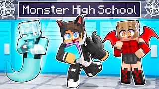 My FIRST Night at MONSTER HIGH in Minecraft!