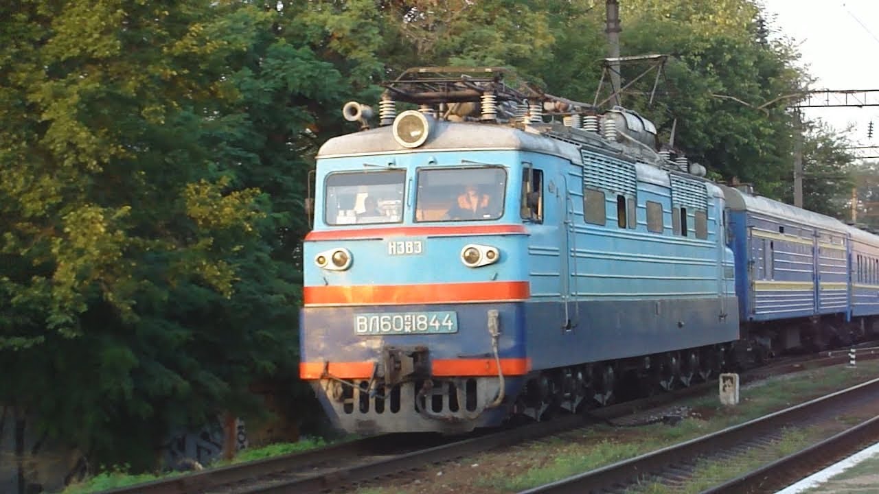 ВЛ60к и пк, ВЛ80т и с, ВЛ40у, ЭР9е, Одесса и область, июль-август 2011