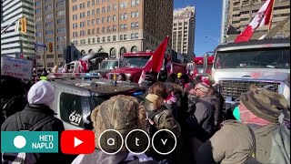 Megbénították Kanada fővárost a kötelező oltás ellen tiltakozó kamionosok