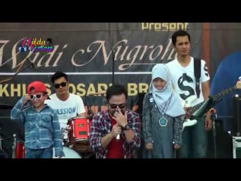 Harus Memilih//Hello Band