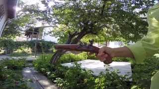 Side-by-side, double barrelled flintlock pistol