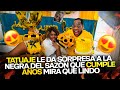 TATUAJE LE DA SORPRESA A LA NEGRA DEL SAZÓN QUE CUMPLE AÑOS MIRA QUE LINDO 
