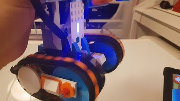 Lego Boost Move Hub problem, example 3 without much friction, Vernie in the air