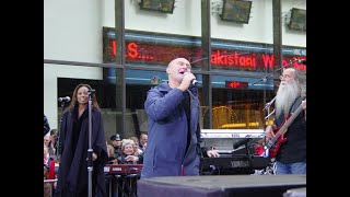 Phil Collins Soundcheck and Live Performance NYC Rockefeller Plaza Today Show - 11/15/2002.