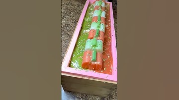 Gourd-geous Pumpkin Soap! #pumpkin #fall #autumn #coldprocesssoap #soapmaking #soapcutting #soap