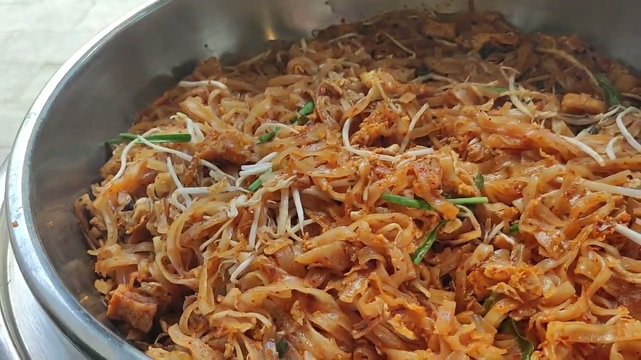 Завтрак в отеле Patong resort. Phuket. 