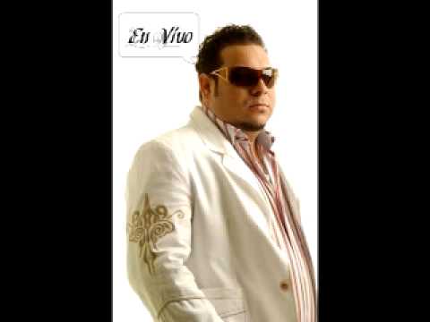 Putar Amor de Tres - El Chaval De La Bachata