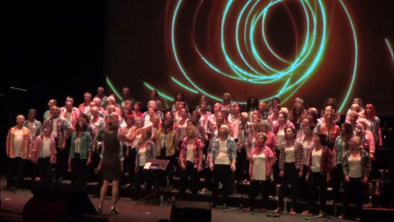 " Vivre pour le meilleur " par la Chorale " Scène de cœur " de Sainte Maxime les 25 juin 2023