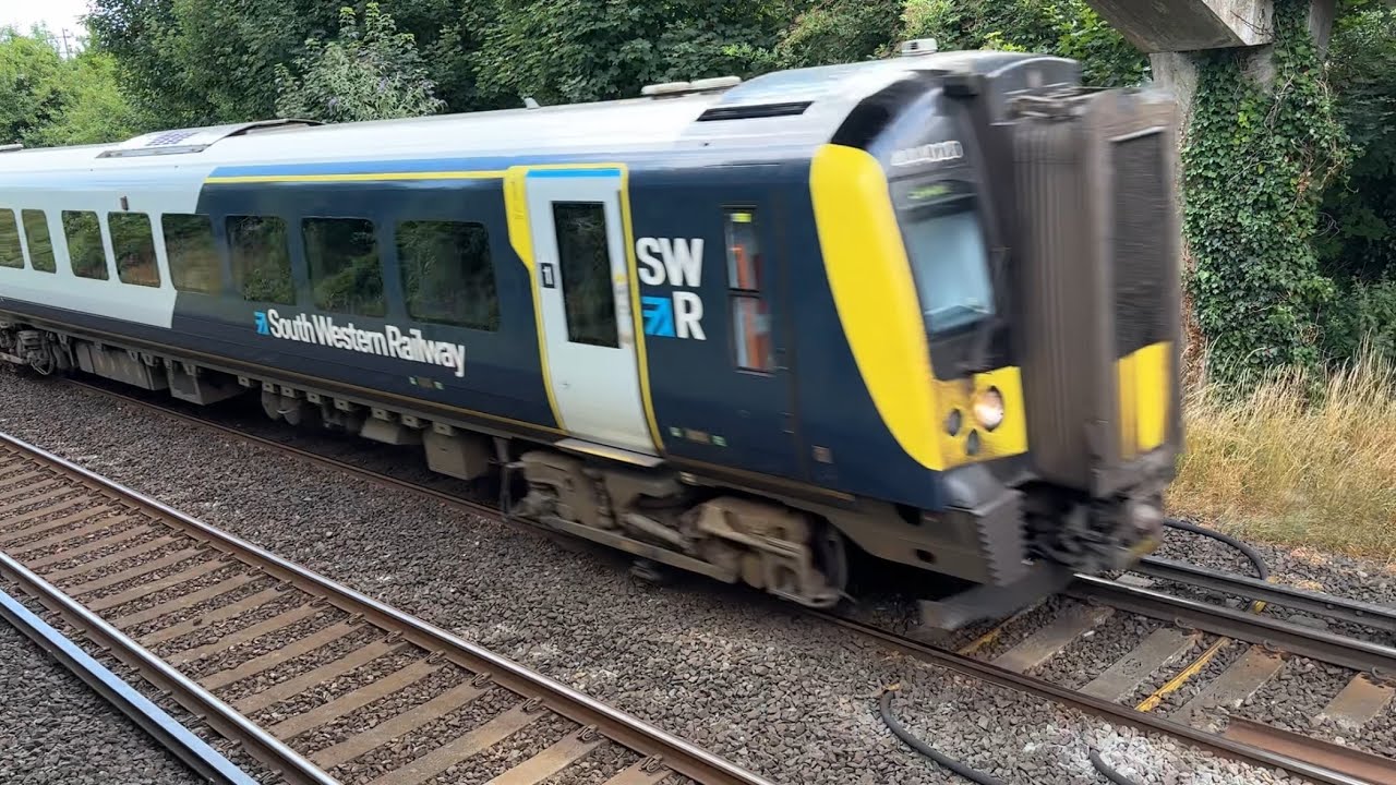 Class 444 Desiro | 444020 + 444002 | South Western Railway