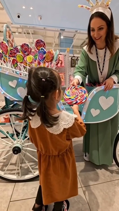 Mom wants a lollipop 🍭 #candy #cute #cutebaby