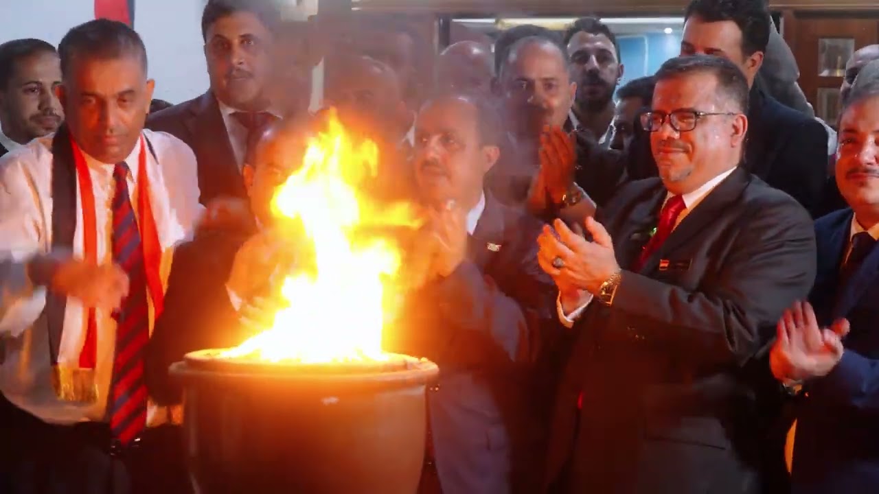 إيقاد الشعلة الرمزية لثورتي 26 سبتمبر و 14 أكتوبر الخالدتين بمقر السفارة اليمنية في كوالالمبور 2025م