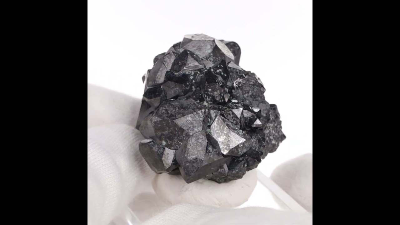 内モンゴル産 マグネタイト 鉱物標本 内モンゴル産 マグネタイト 鉱物標本 内モンゴル産 フローライト