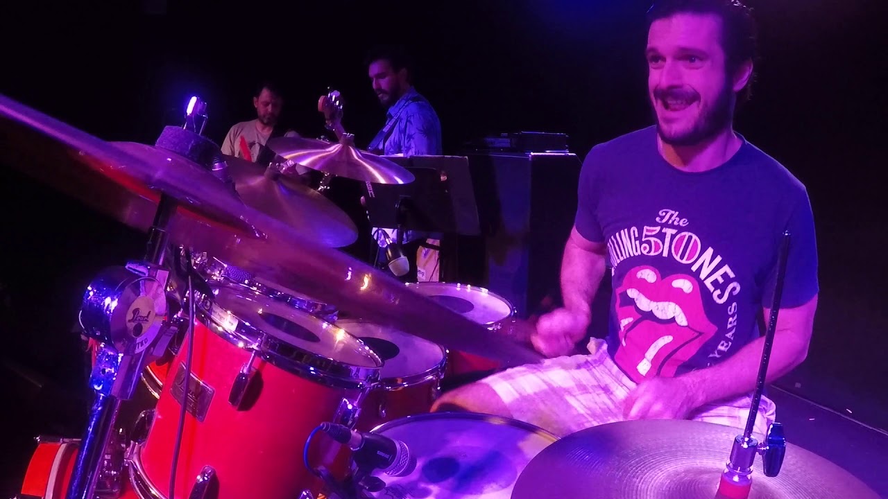 Watch Victor Bauer - 8º Show do(a)s Aluno(a)s de Bateria de Carlos Contreras (2018) on YouTube Watch Victor Bauer - 8º Show do(a)s Aluno(a)s de Bateria de Carlos Contreras (2018) on YouTube
