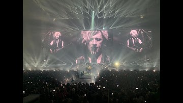 An impressive technological metamorphosis of Lille’s Stadium Pierre Mauroy for Indochine