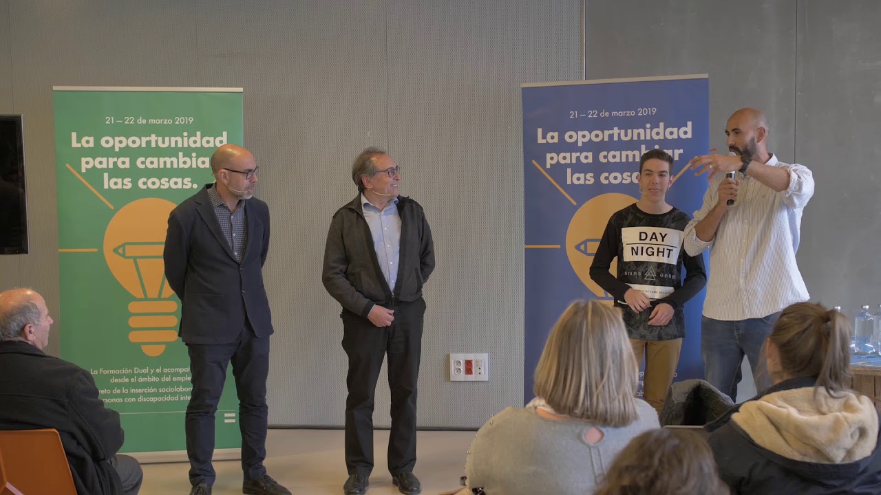 Agradecimientos entrega de diplomas de Formación Dual