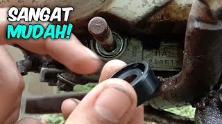 How to replace the gear seal on a HONDA motorbike