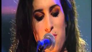 Amy Winehouse - Stronger than me [Live On Jools Holland] Explicit