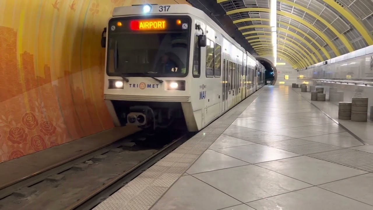 TriMet MAX at Washington Park Compilation - March 30th 2022