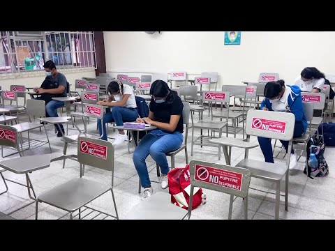 წელიწად-ნახევრის შემდეგ მექსიკაში სასწავლო პროცესი აუდიტორიებში განახლდა