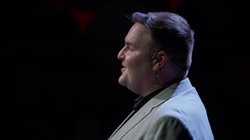 How Customers Build Momentum for Better Experiences | Scott Lee Holloway | TEDxValletta