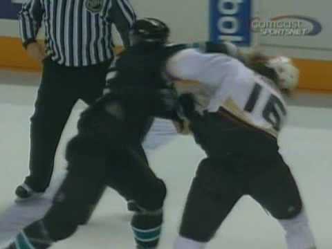 George Parros vs Jody Shelley Dec 11, 2008 - Comca...